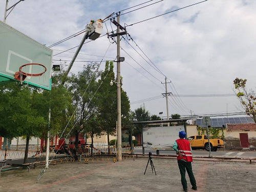 2025年9月5日，西史線02號(hào)桿帶電加裝驗(yàn)電環(huán)，絕緣遮蔽領(lǐng)克熔斷器及引線；9月7日，拆除絕緣屏蔽。